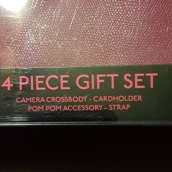 4 Piece Gift Set. NWT - Picture 2 of 5